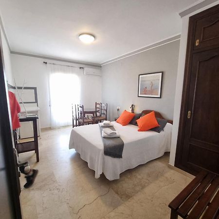 Victoria Hotel Matalascanas Bagian luar foto