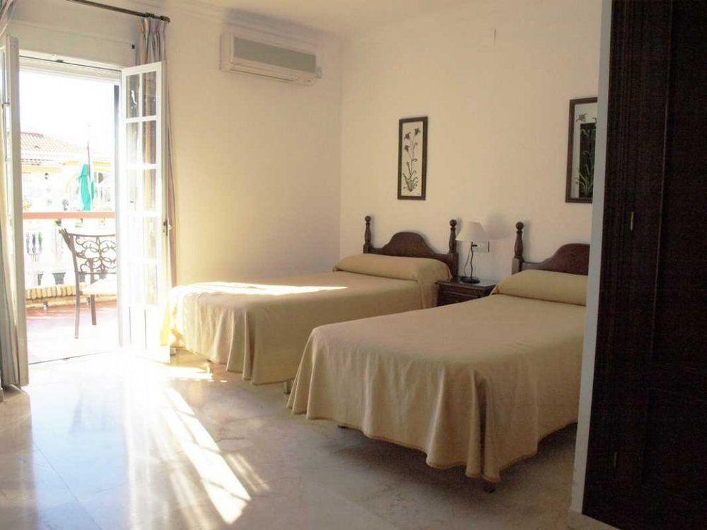 Victoria Hotel Matalascanas Bagian luar foto