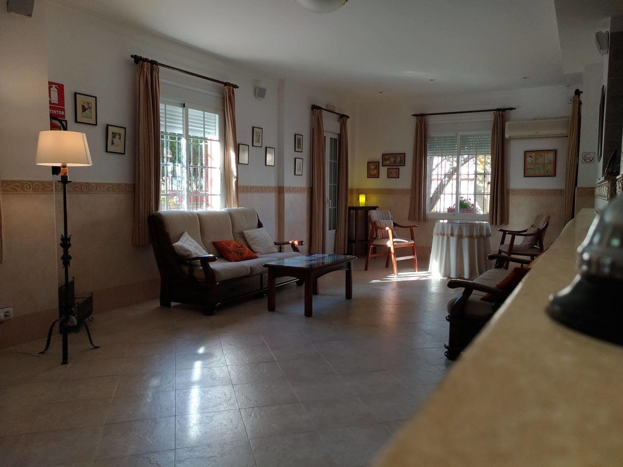 Victoria Hotel Matalascanas Bagian luar foto